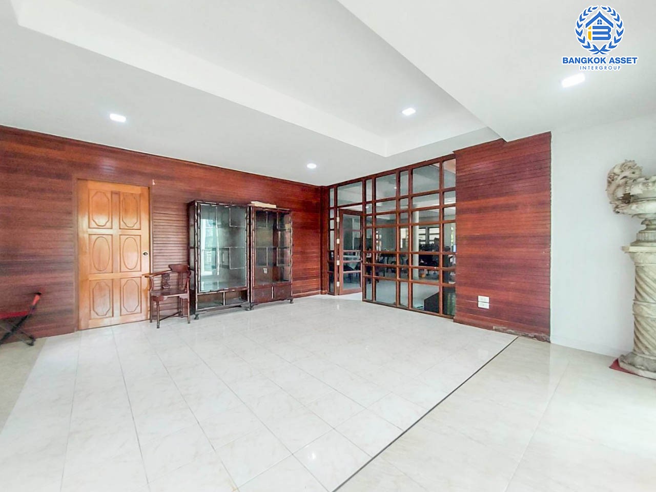 *****บ้านเดี่ยวมือสอง ม.ชวนชื่นพาร์ควิลล์ กาญจนาภิเษก หลังมุม บนเนื้อที่ 211 ตร.ว. ฟังก์ชันพร้อม 6 ห้องนอน 4 ห้องน้ำ 4 ที่จอดรถ บนทำเลศักยภาพติดถนน เชื่อมต่อถนนกาญจนาภิเษก, ถนนสิรินธร, ถนนบรมราชชนนี ใกล้เซ็นทรัลปิ่นเกล้า